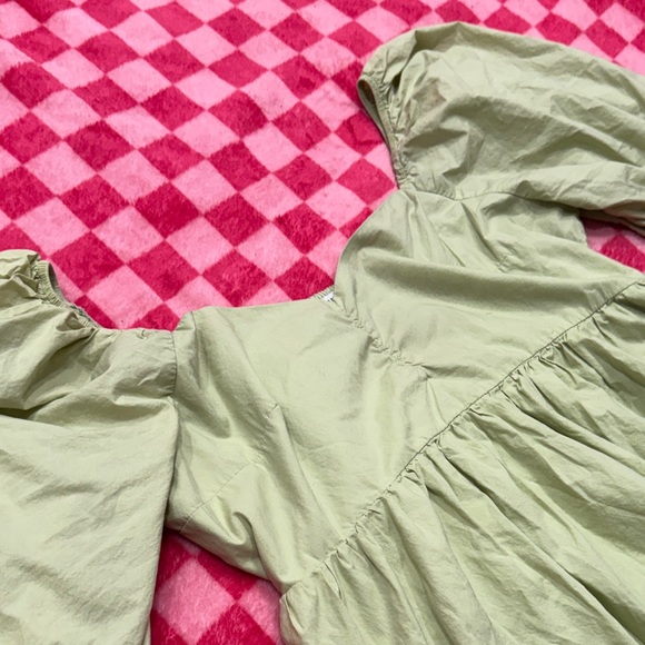 American Eagle Light Sage Babydoll Puff Top - Picture 3 of 4